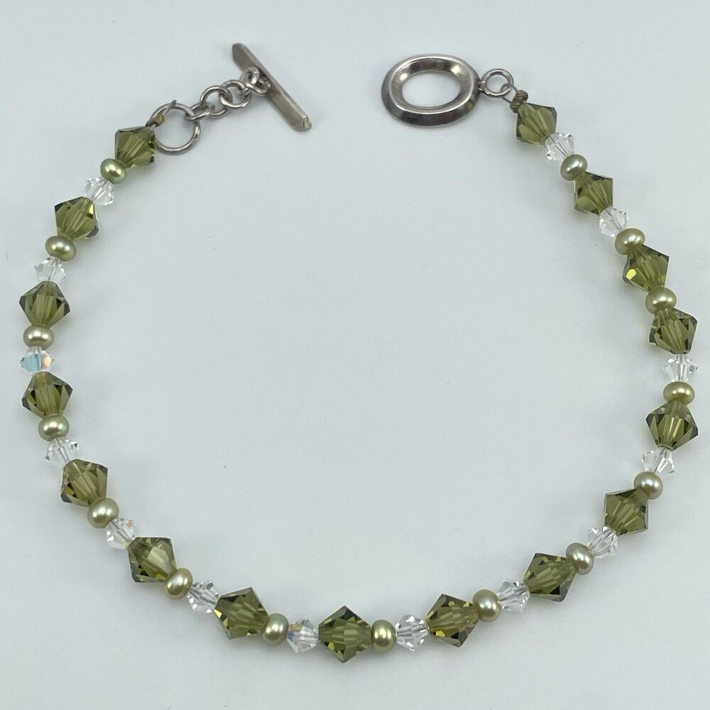Stunning Green White AB Glass Beaded Bracelet Silver Tone Cute Boho 8"